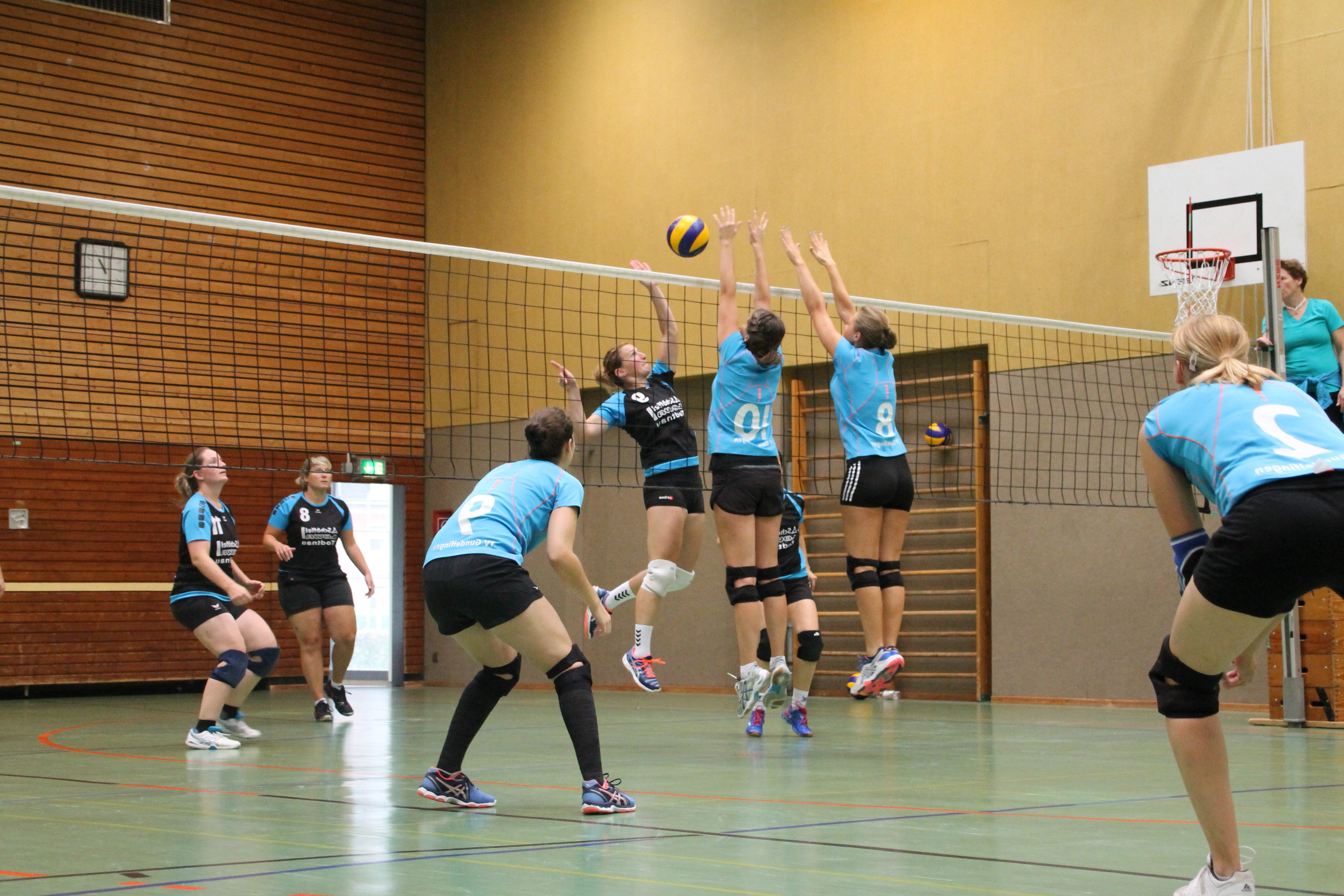 Volleyballdamen holen den Elztalpokal