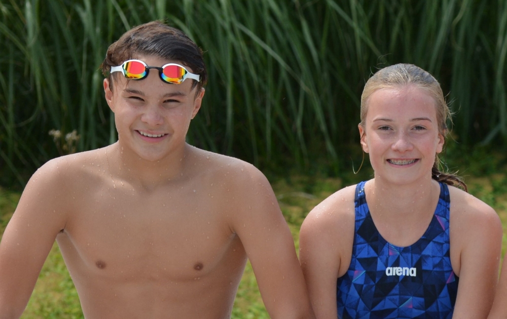Zwei neue Schülermentoren in der Schwimmabteilung
