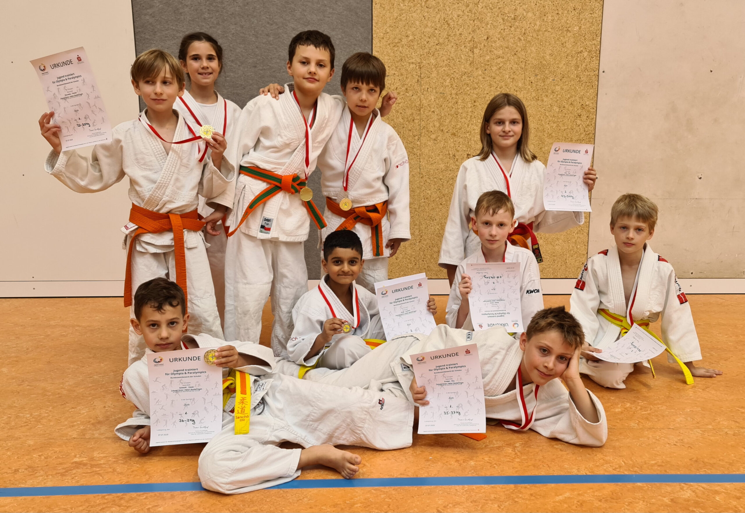 Judo-Team der Johann-Peter-Hebel-Grundschule verteidigt Titel souverän