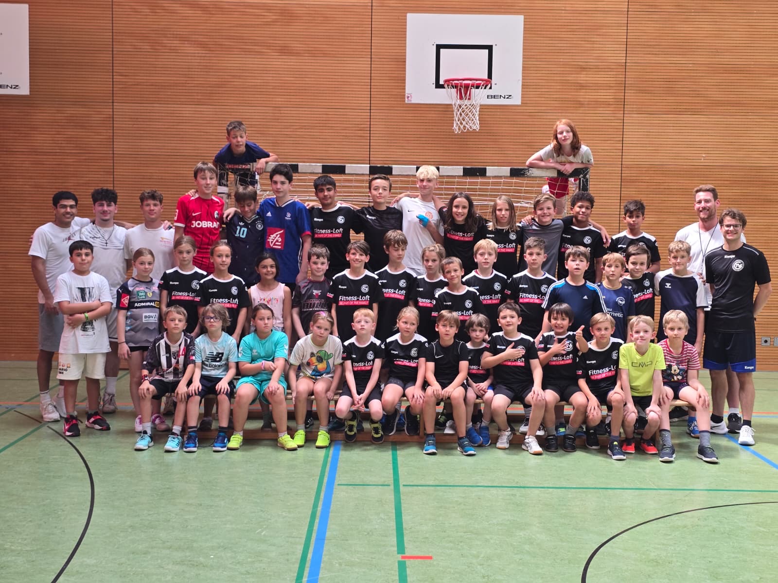Bewegung und Begeisterung beim Handballcamp